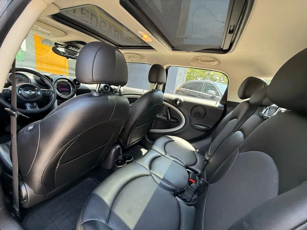 2015 Mini Countryman photo 2