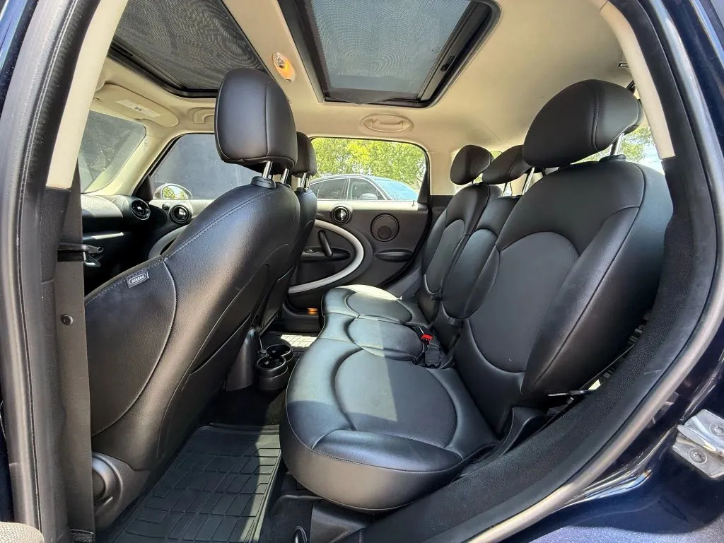2015 Mini Countryman photo 17