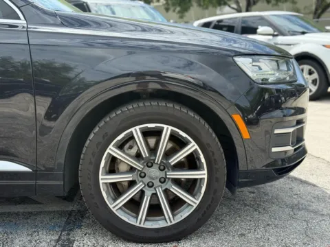 More photos of 2018 Audi Q7 3.0T Premium Plus Sport Utility 4D at Wanted Cars, FL