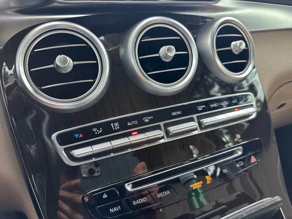 2016 Mercedes Benz GLC 300 photo 22