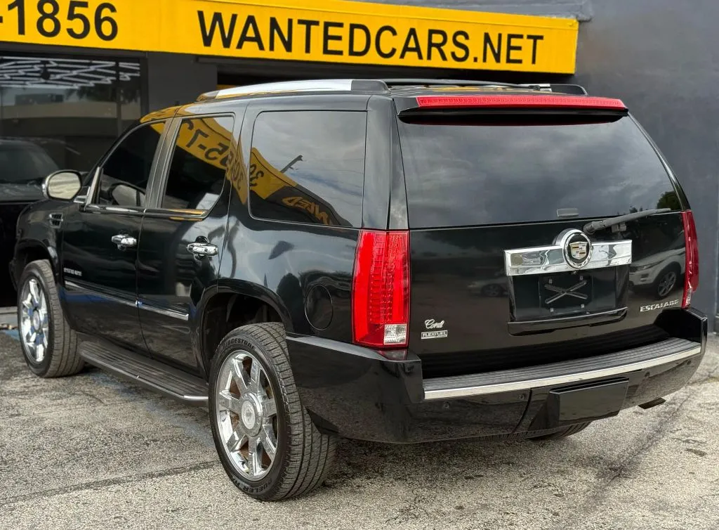 2010 Cadillac Escalade Sport photo 17