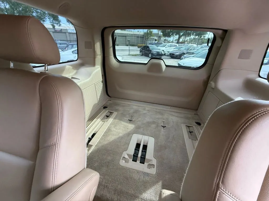 2010 Cadillac Escalade Sport photo 12