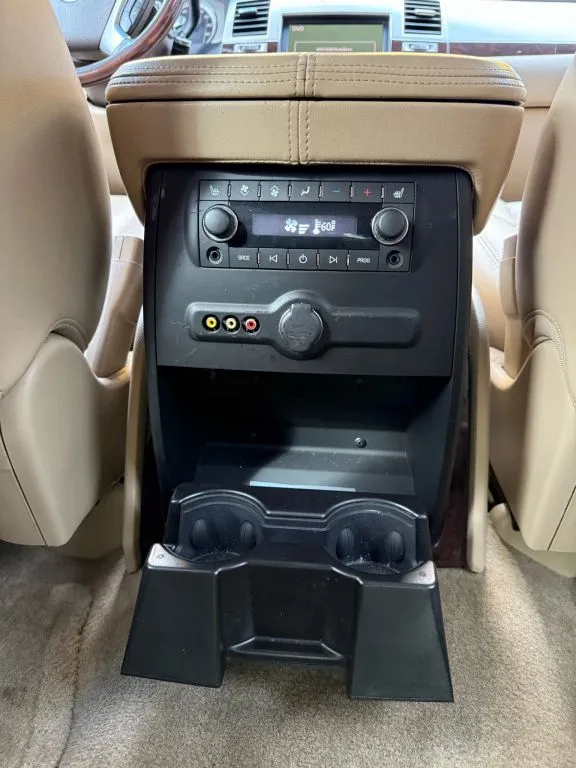 2010 Cadillac Escalade Sport photo 20