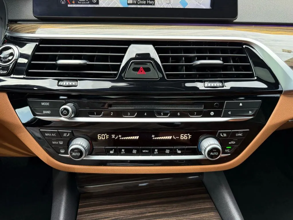 2018 Bmw 530i Sedan photo 14