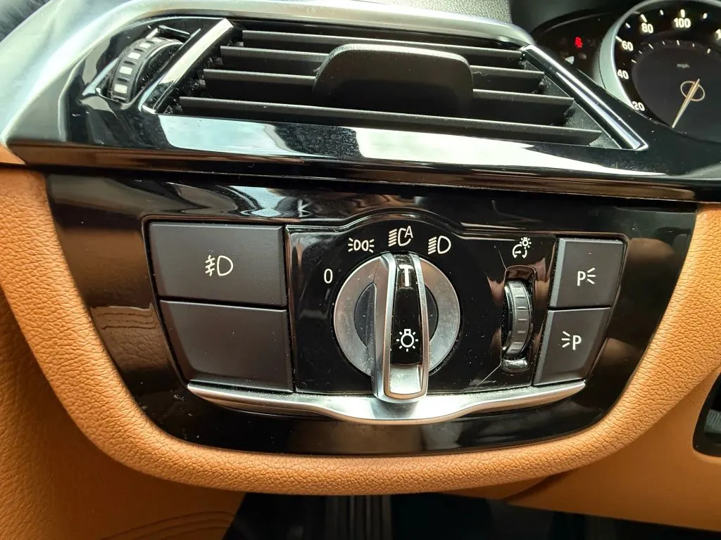 2018 Bmw 530i Sedan photo 15