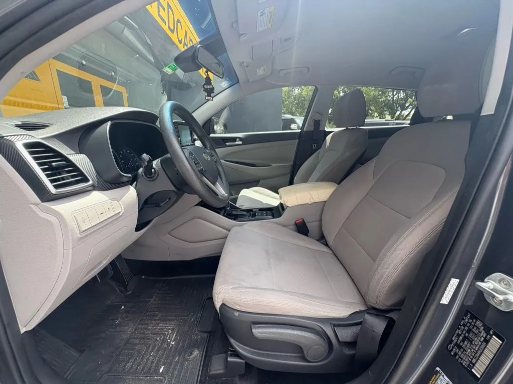 2019 Hyundai Tucson SE Sport photo 9