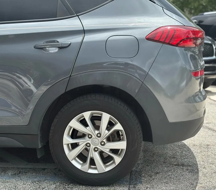 2019 Hyundai Tucson SE Sport photo 12