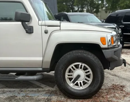 More photos of 2006 HUMMER H3 Sport Utility 4D at Wanted Cars, FL