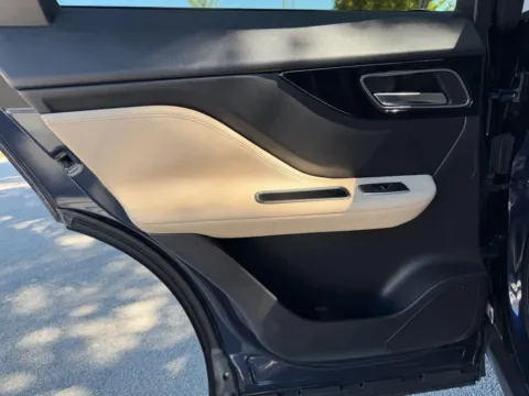 More photos of 2017 Jaguar F-PACE 35t Premium Sport Utility 4D at Wanted Cars, FL