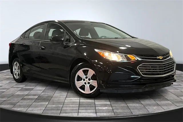 Black 2017 Chevrolet Cruze LS for sale in Fort Wayne, IN
