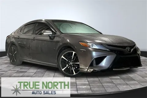 Gray 2018 Toyota Camry XSE for sale in Fort Wayne, IN