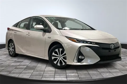 Silver 2021 Toyota Prius Prime Limited for sale in Fort Wayne, IN