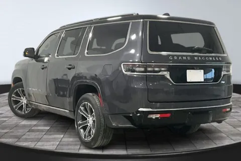 More photos of 2022 Jeep Grand Wagoneer Series I at True North Auto Sales, IN