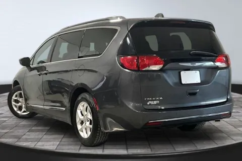More photos of 2018 Chrysler Pacifica Touring L Plus at True North Auto Sales, IN