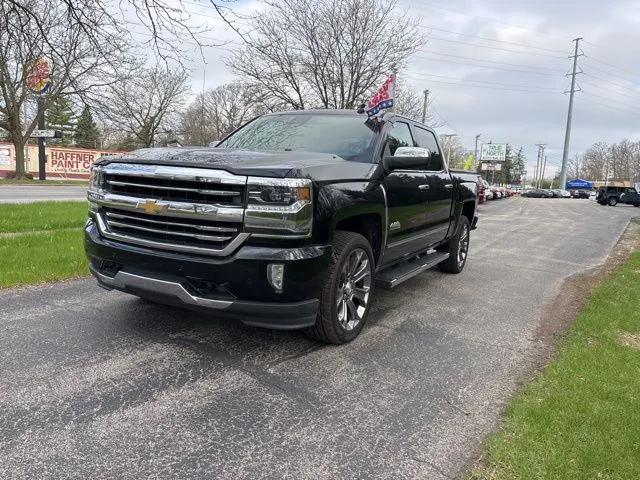 Black 2018 Chevrolet Silverado 1500 High Country for sale in Fort Wayne, IN