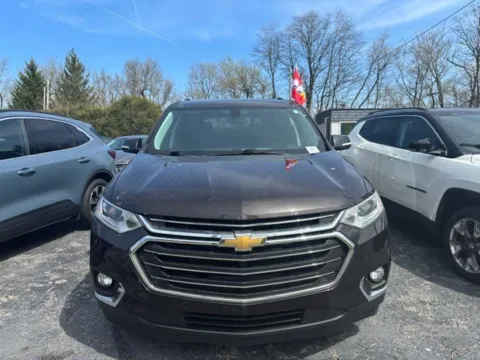 Brown 2018 Chevrolet Traverse LT for sale in Fort Wayne, IN