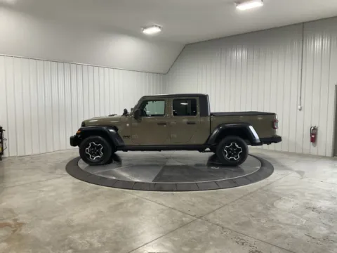 More photos of 2020 Jeep Gladiator Sport at True North Auto Sales, IN