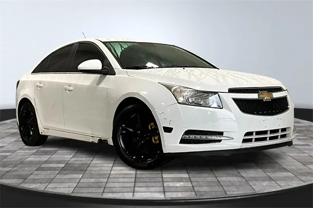 White 2012 Chevrolet Cruze 2LT for sale in Fort Wayne, IN