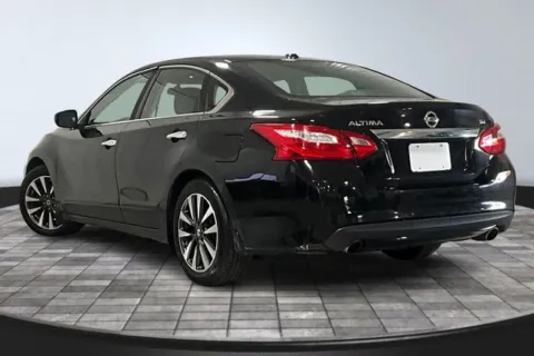 More photos of 2016 Nissan Altima 2.5 SV at True North Auto Sales, IN