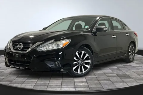Another view of 2016 Nissan Altima 2.5 SV for sale in Fort Wayne, IN at True North Auto Sales