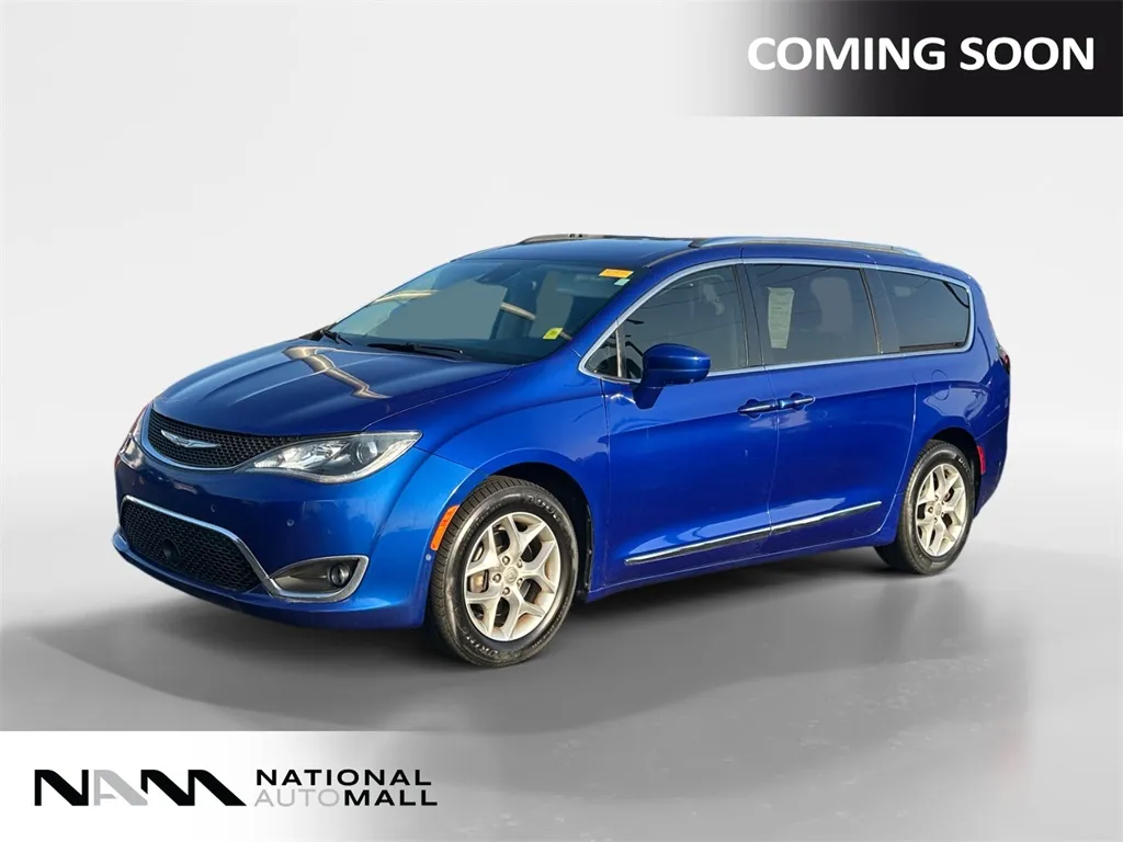 2019 Chrysler Pacifica Touring L Plus's photo