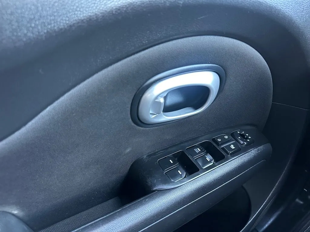 2016 Kia Soul Base - Photo 11