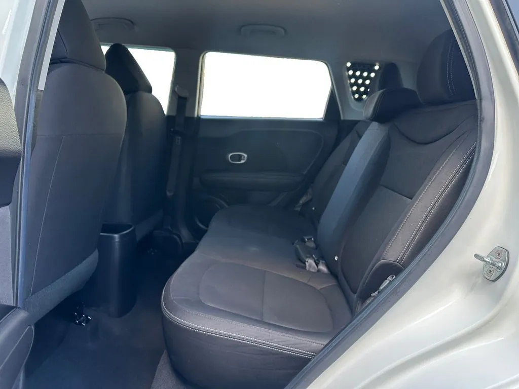 2016 Kia Soul Base - Photo 16