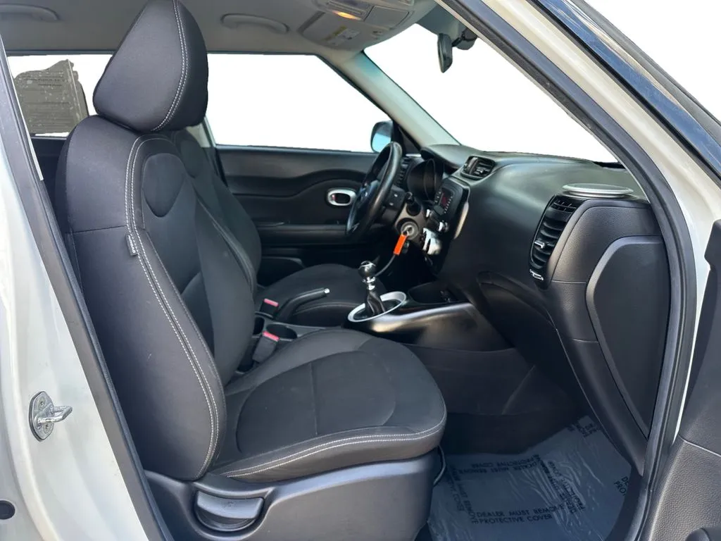 2016 Kia Soul Base - Photo 17