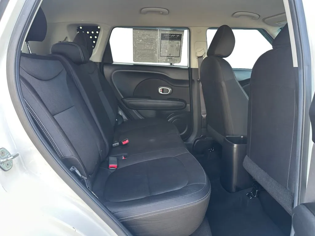 2016 Kia Soul Base - Photo 18
