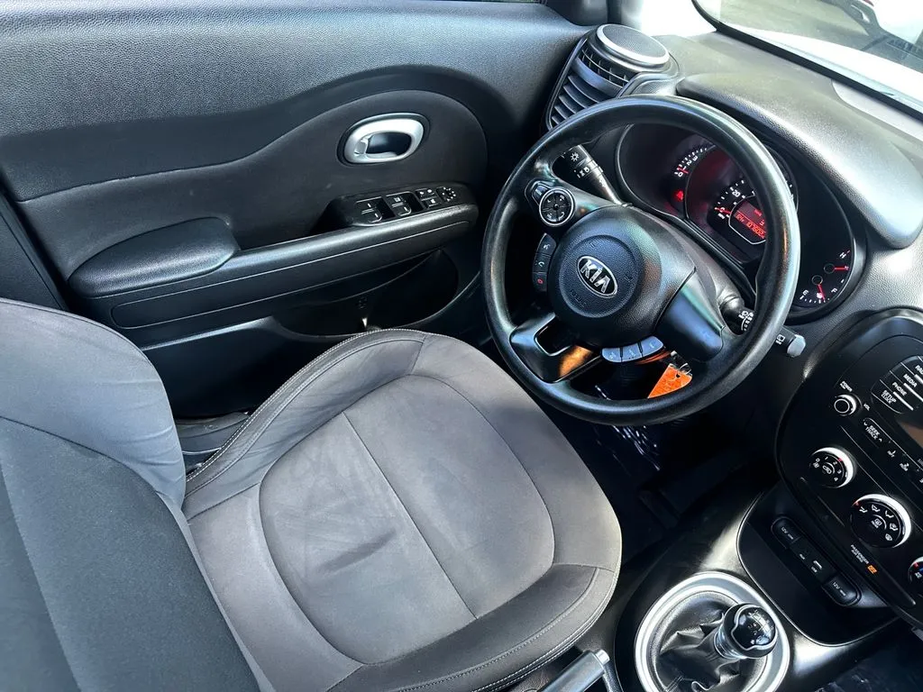 2016 Kia Soul Base - Photo 24
