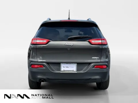 More photos of 2017 Jeep Cherokee Latitude at National Auto Mall, FL