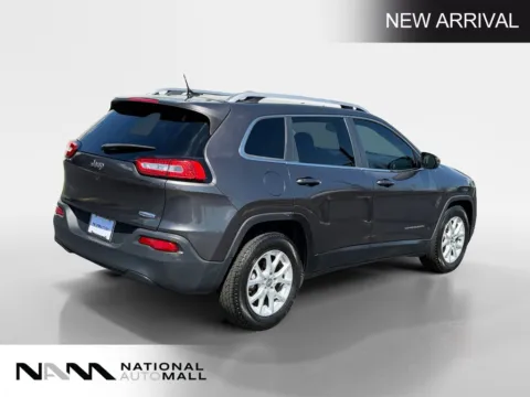 More photos of 2017 Jeep Cherokee Latitude at National Auto Mall, FL