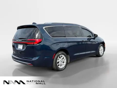 More photos of 2021 Chrysler Pacifica Touring L at National Auto Mall, FL