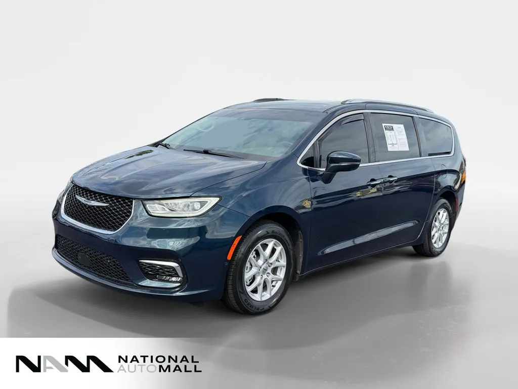 2021 Chrysler Pacifica Touring L's photo