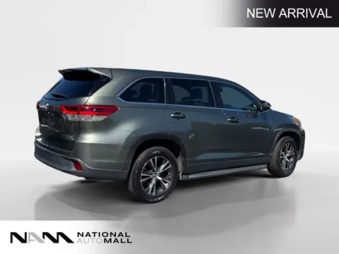 More photos of 2019 Toyota Highlander LE at National Auto Mall, FL
