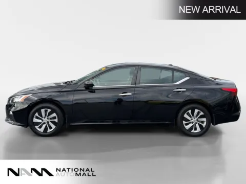 Photos of 2019 Nissan Altima 2.5 S for sale in Merritt Island, FL at National Auto Mall