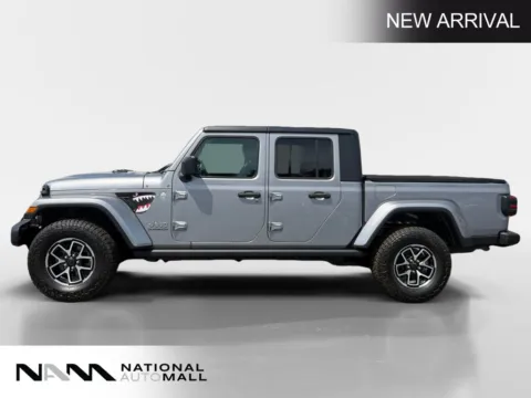 Photos of 2020 Jeep Gladiator Overland for sale in Merritt Island, FL at National Auto Mall