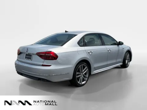 More photos of 2018 Volkswagen Passat 2.0T R-Line at National Auto Mall, FL