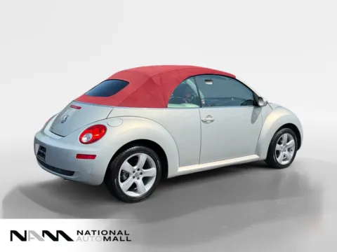 More photos of 2009 Volkswagen Beetle 2.5L at National Auto Mall, FL