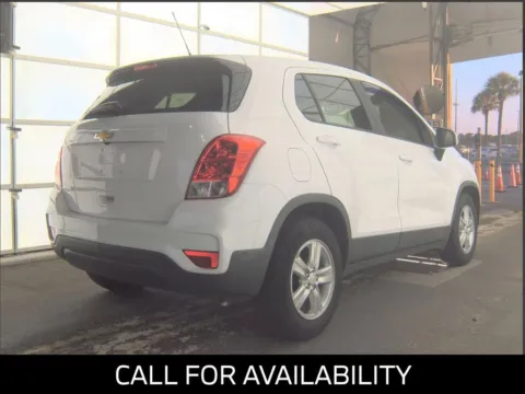 More photos of 2020 Chevrolet Trax LS at National Auto Mall, FL