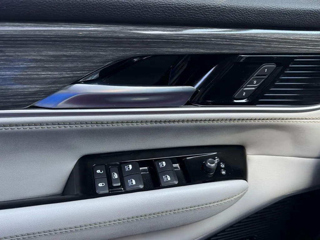 2022 Jeep Wagoneer Series II - Photo 11