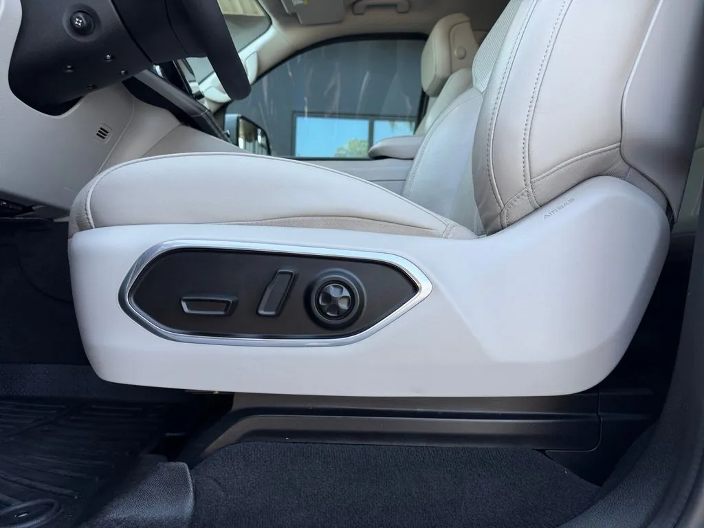 2022 Jeep Wagoneer Series II - Photo 28