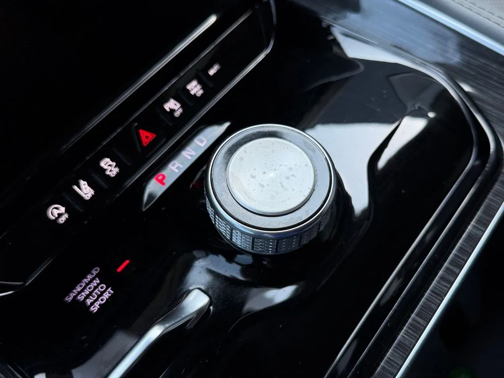 2022 Jeep Wagoneer Series II - Photo 15
