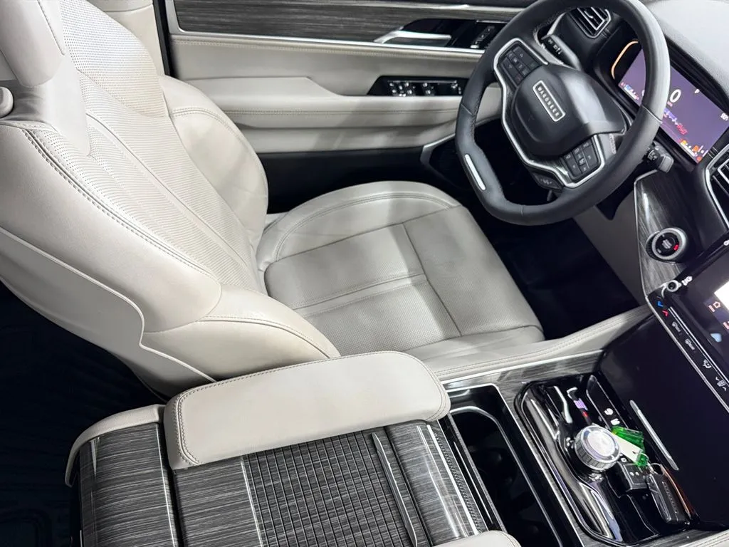2022 Jeep Wagoneer Series II - Photo 39