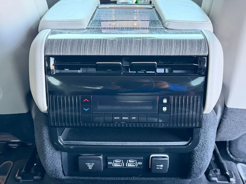 2022 Jeep Wagoneer Series II - Photo 33