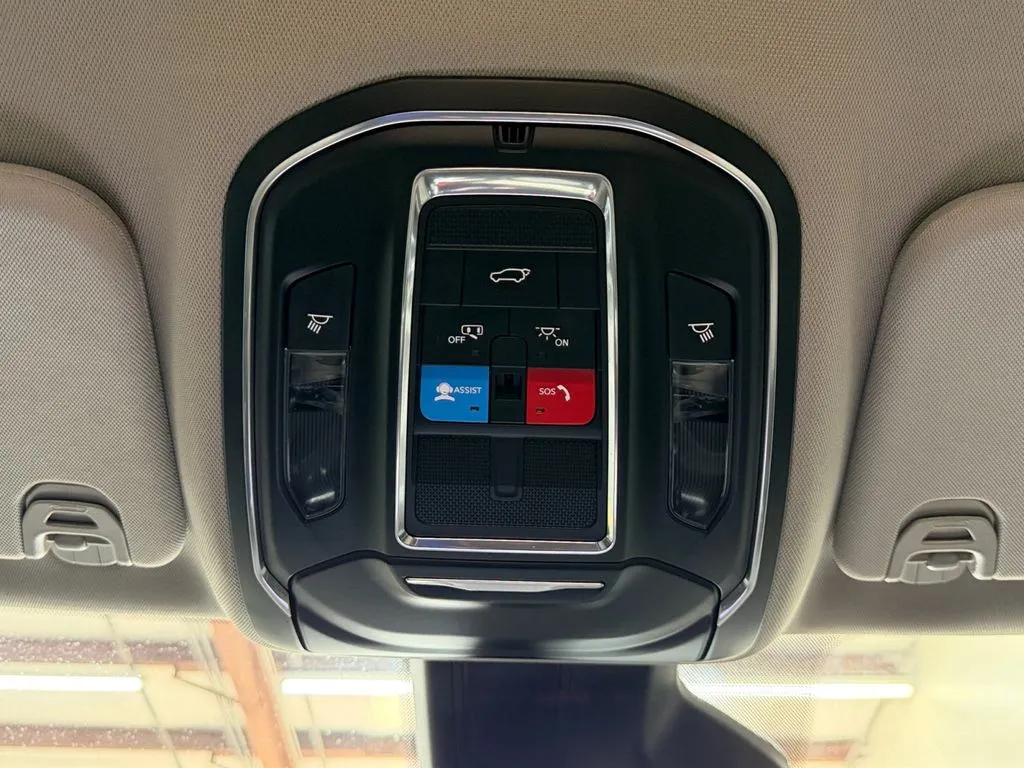 2022 Jeep Wagoneer Series II - Photo 37