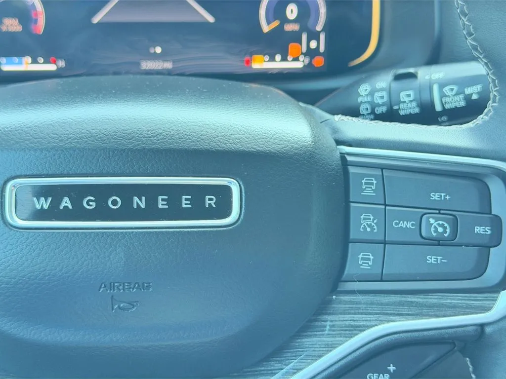 2022 Jeep Wagoneer Series II - Photo 23