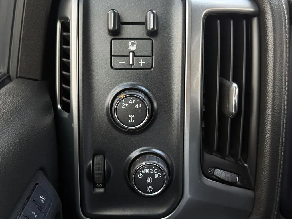 2016 Chevrolet Silverado 3500HD LTZ - Photo 24
