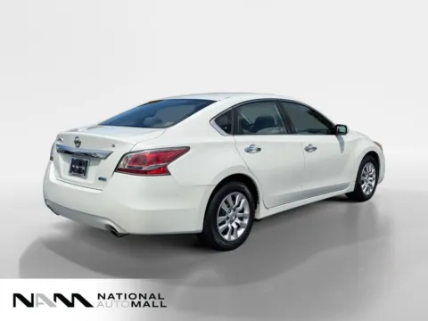 More photos of 2014 Nissan Altima 2.5 S at National Auto Mall, FL