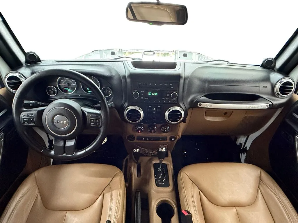 2014 Jeep Wrangler Unlimited Sahara - Photo 12
